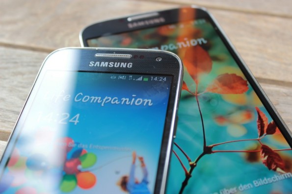 Samsung Galaxy S 4 mini size comparison with the Galaxy S4 - lovexy129's  name
