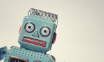 Mein Berater, der altkluge Algorithmus: Warum man Menschen nicht wie Roboter behandeln darf. (Bild: Shutterstock / josefkubes)