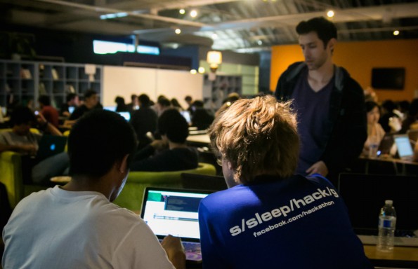 Auch Facebook führt regelmäßig Hackathons durch. Foto: Peter Cottle / Facebook
