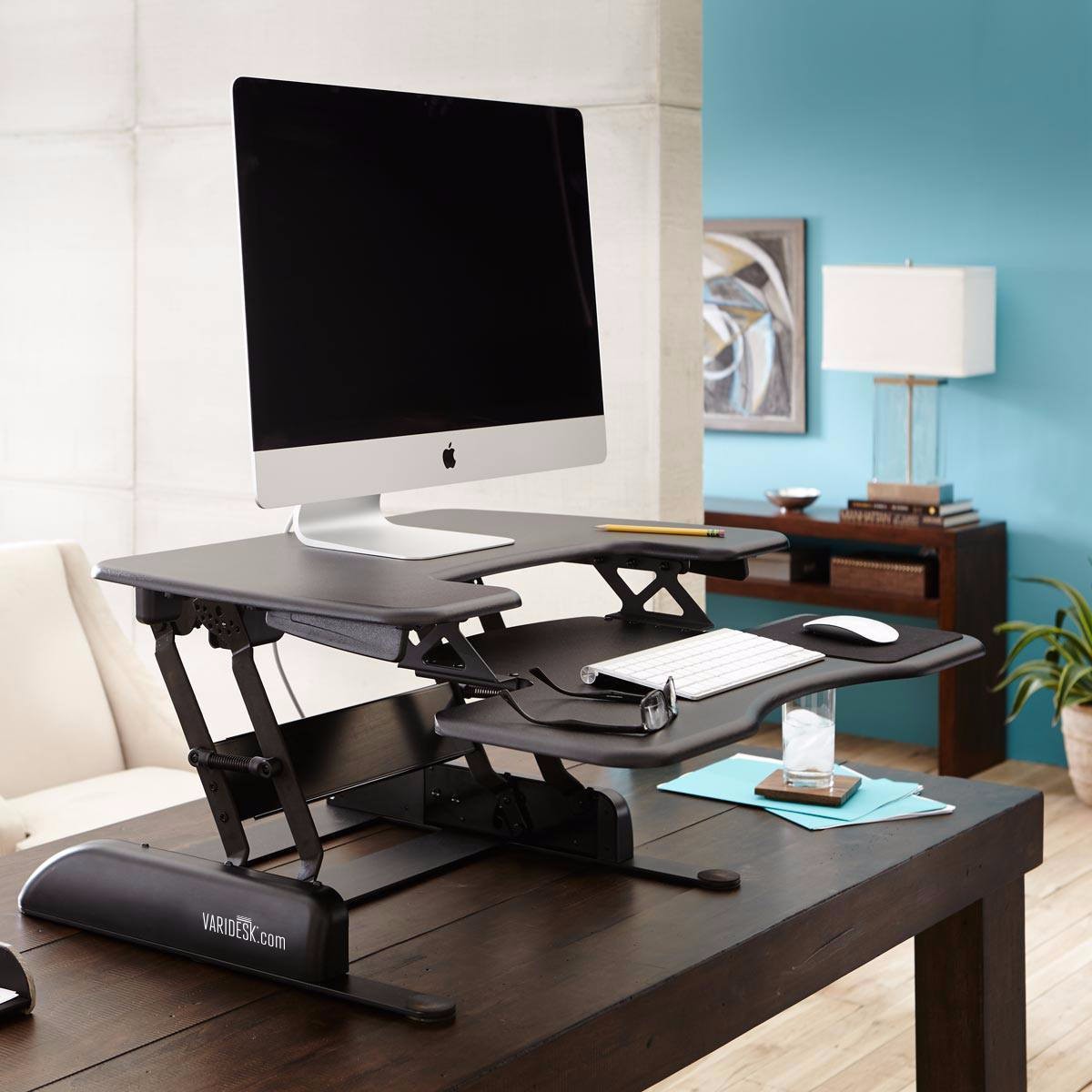 Good for circulation and budget: A comparison of height-adjustable desk tops