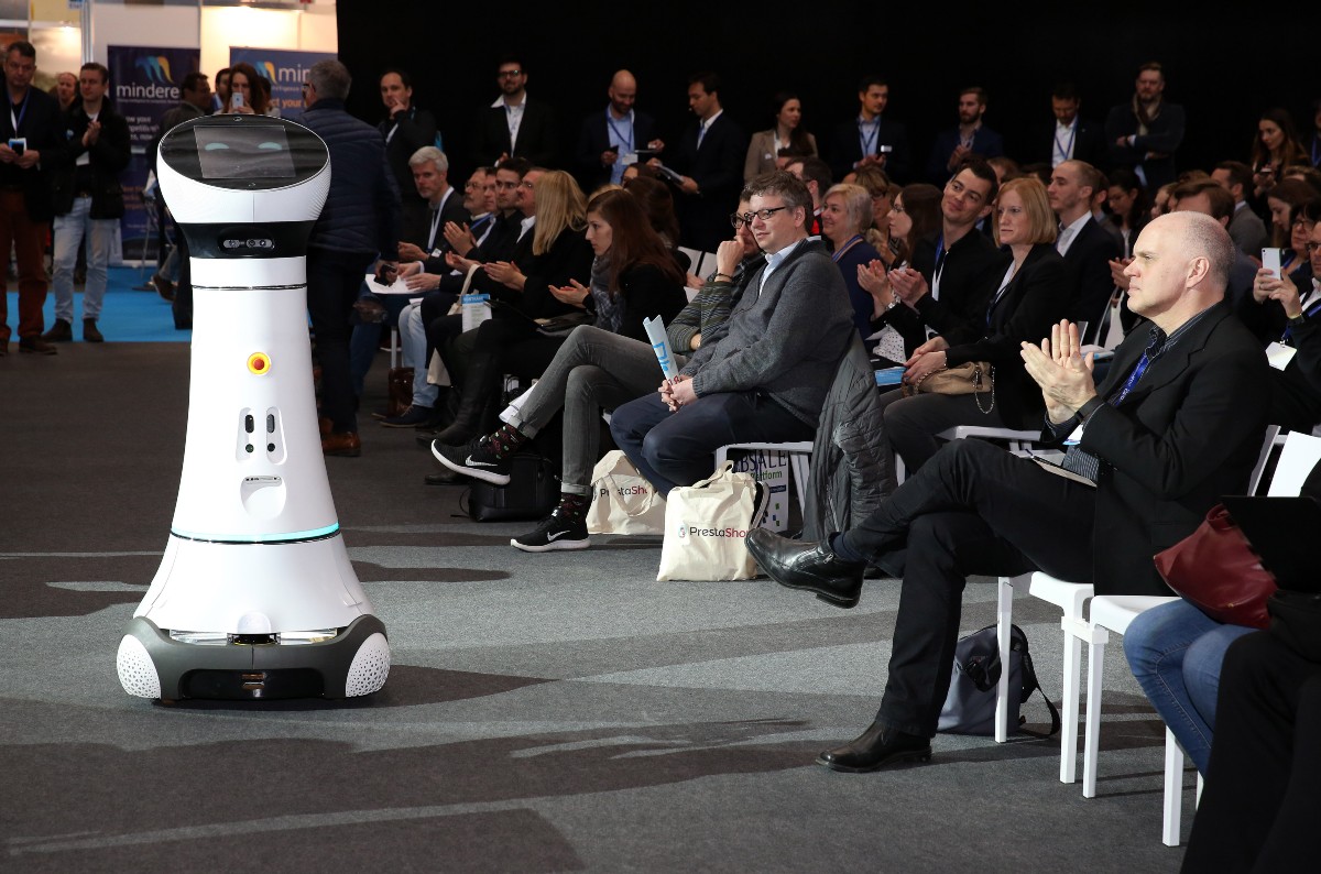 Roboter als Verkäufer: Media Markt und Saturn gehen neue Wege