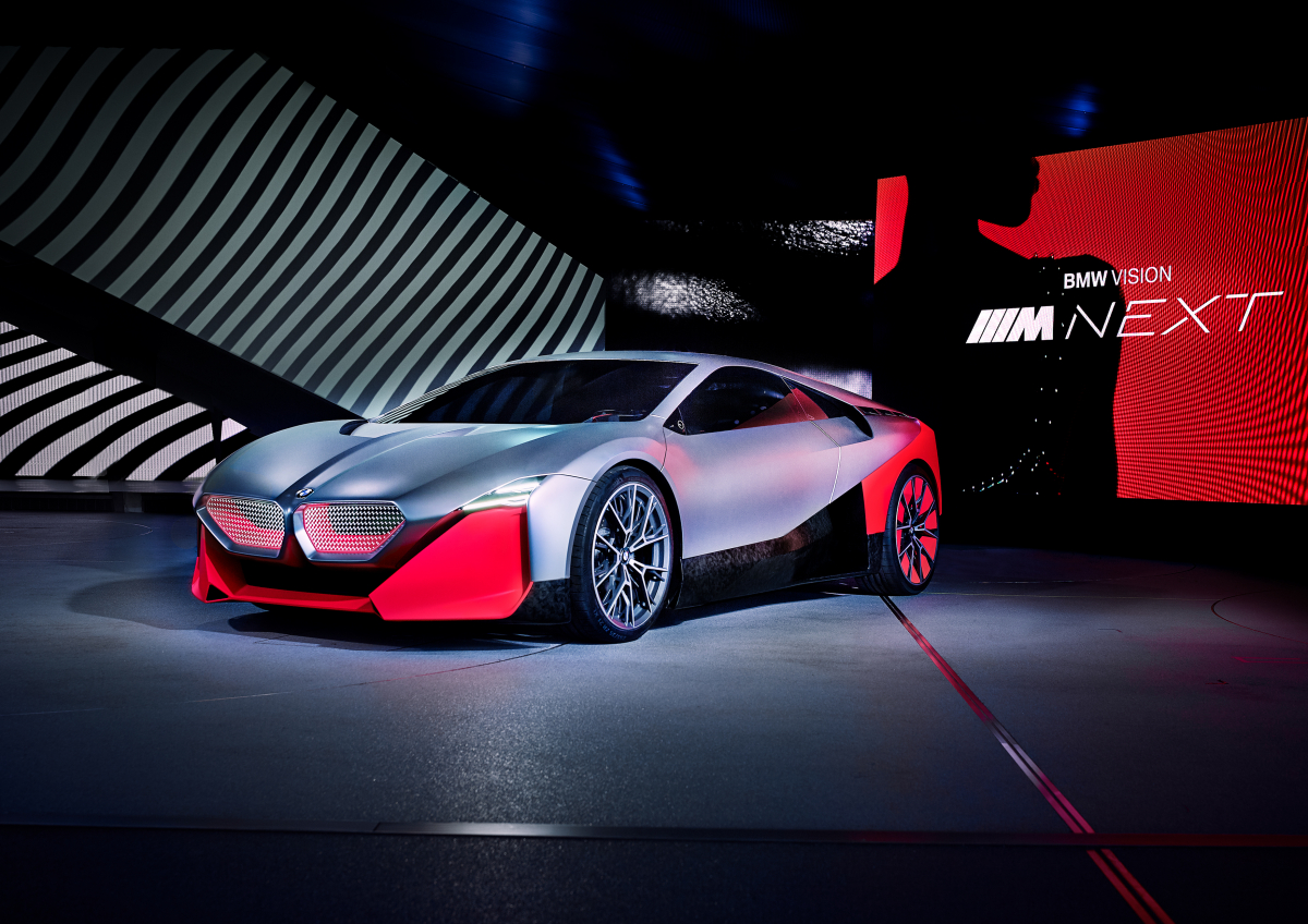 Projektoren und Düfte: BMW erfindet die Auto-Bedienung neu