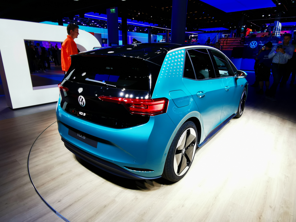 VW startet Auslieferung des ID.3 – E-Reihe soll Konzern verändern