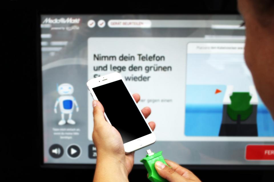 Handyankauf-Automat von Ecoatm bei Media Markt: Diagnose des Gerätes