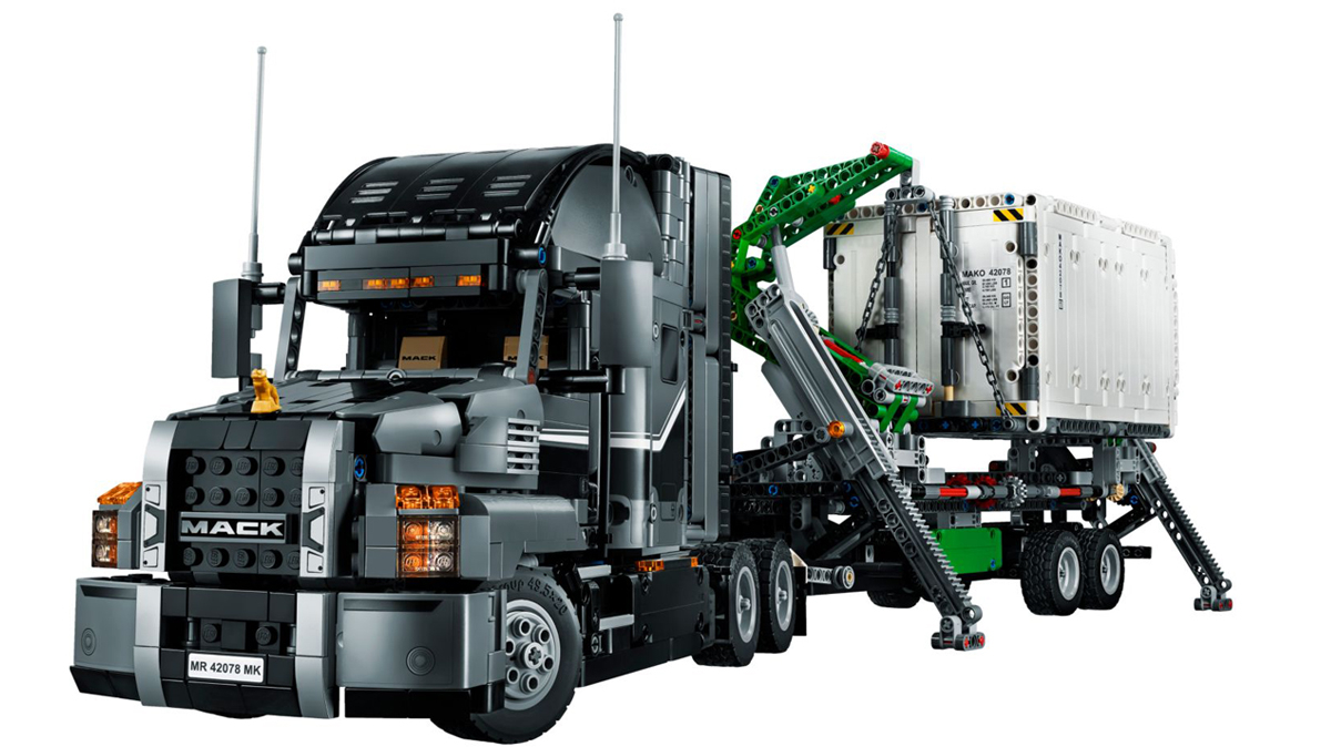 Benutz doch mal wieder deine Hände – und bau einen LEGO® Technic&#x2122;-Truck zusammen