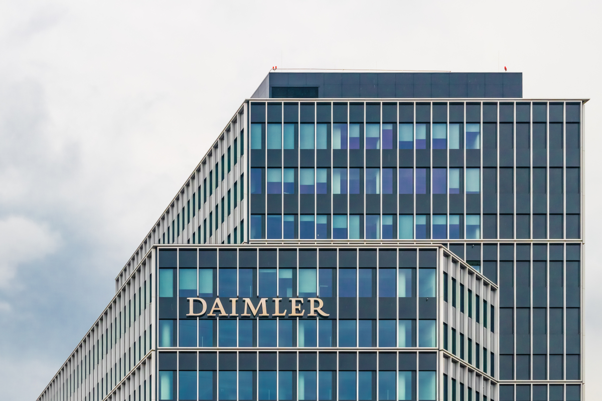 Daimler: Obligation to cease combustion solely applies to the auto division thumbnail