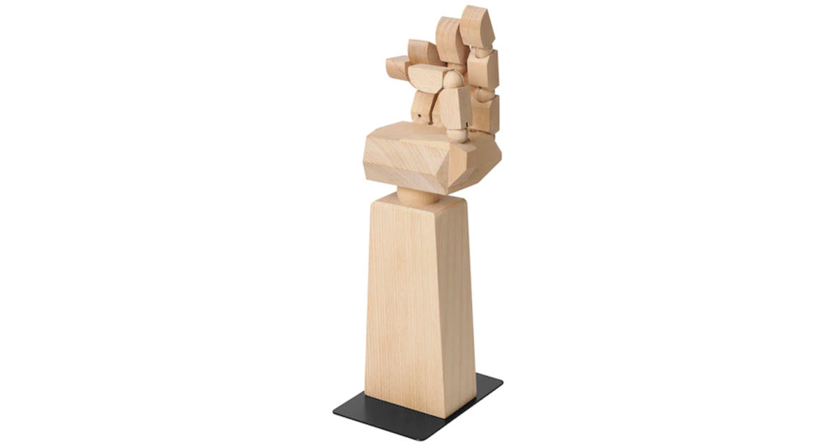 Ikea Gaming-Möbel: Diese seltsame Holzhand gehört zur Asus-Kollektion