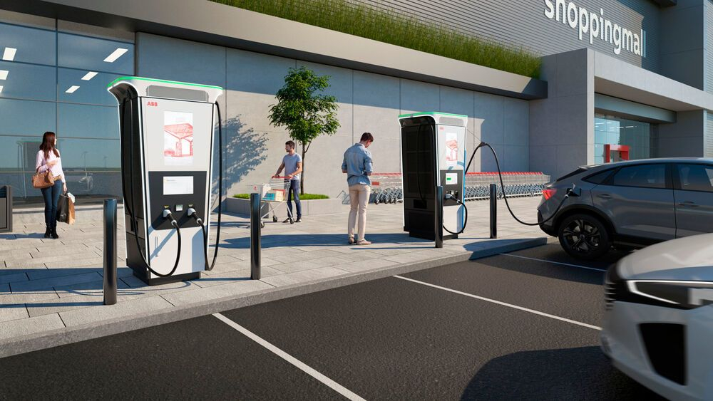 ABB Terra 360: "Fastest charging station in the world" charges Stromer fully in 15 minutes thumbnail