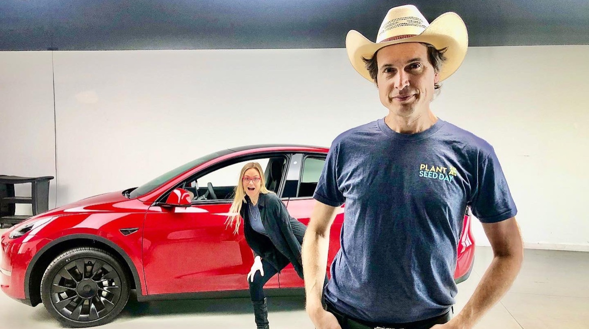 Nanu? Bruder von Elon Musk stößt Tesla-Aktien ab - einen Tag vor dem Twitter-Poll