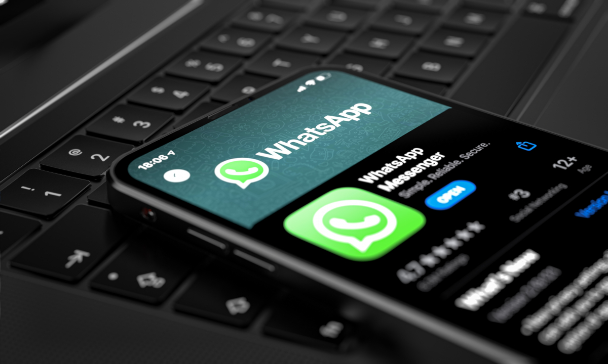 Is Whatsapp spying on me?  Software bug leads to irritation