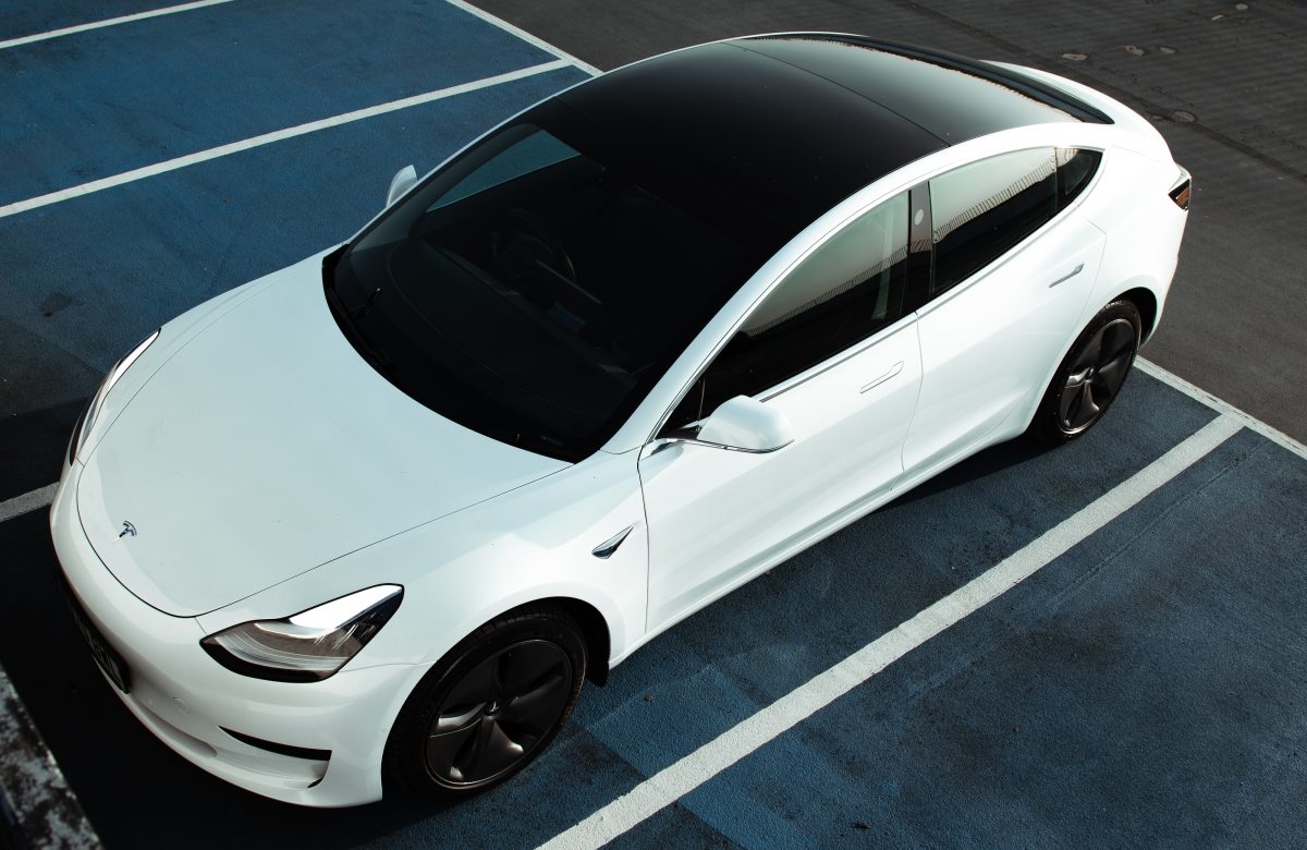 Automatische Parkscheibe für Tesla TÜV geprüft! – Tesla Ausstatter