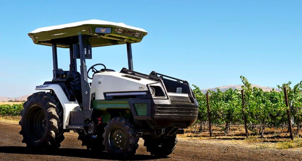 Elektrischer Wunder-Traktor nutzt KI – Problemlöser für Landwirte