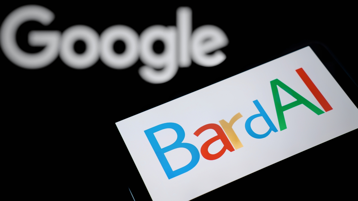 Google Bard can now also write and debug code
