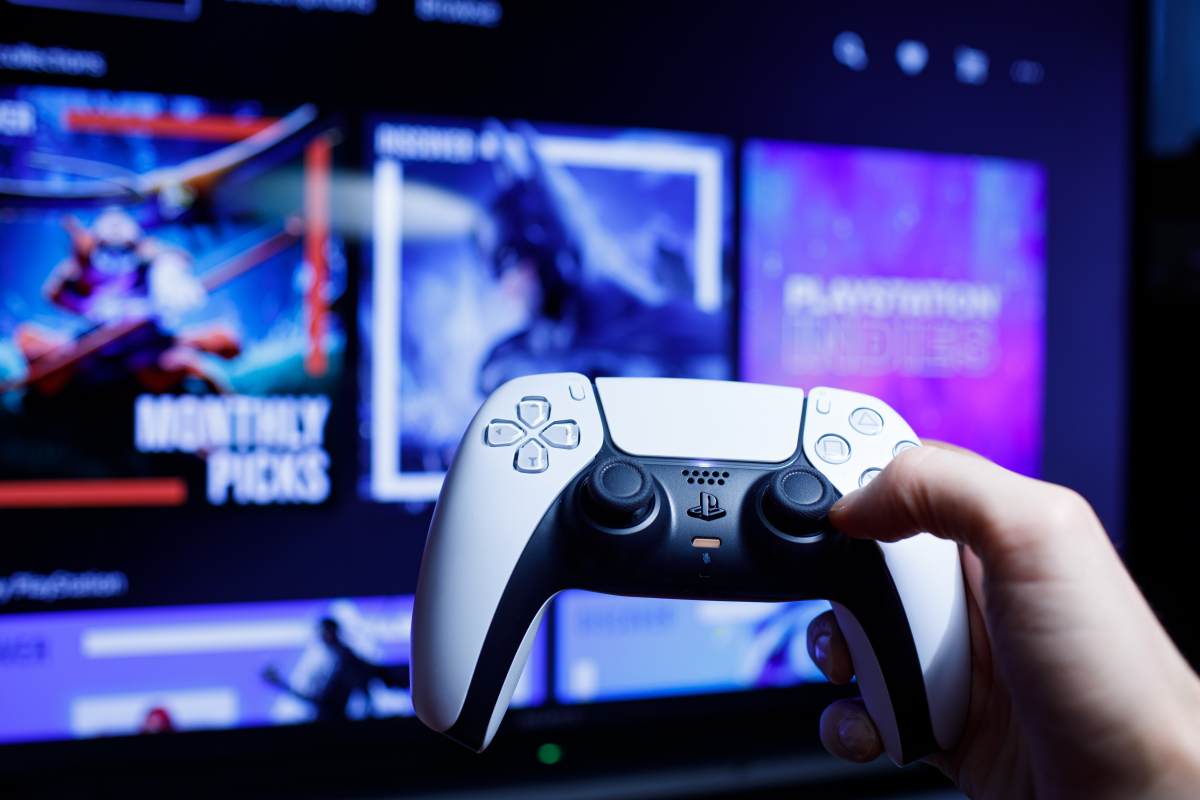 Mehr Barrierefreiheit für PS5 oder Xbox: Youtuber bastet DIY-Mods für einhändiges Spielen