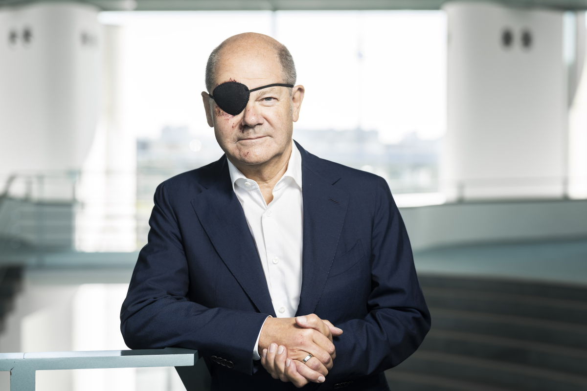 Bundeskanzler Olaf Scholz mit Augenklappe: Hier kommen die besten Memes