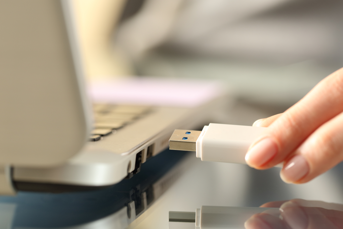 Experten warnen: USB-Sticks und SD-Karten speichern immer unzuverlässiger
