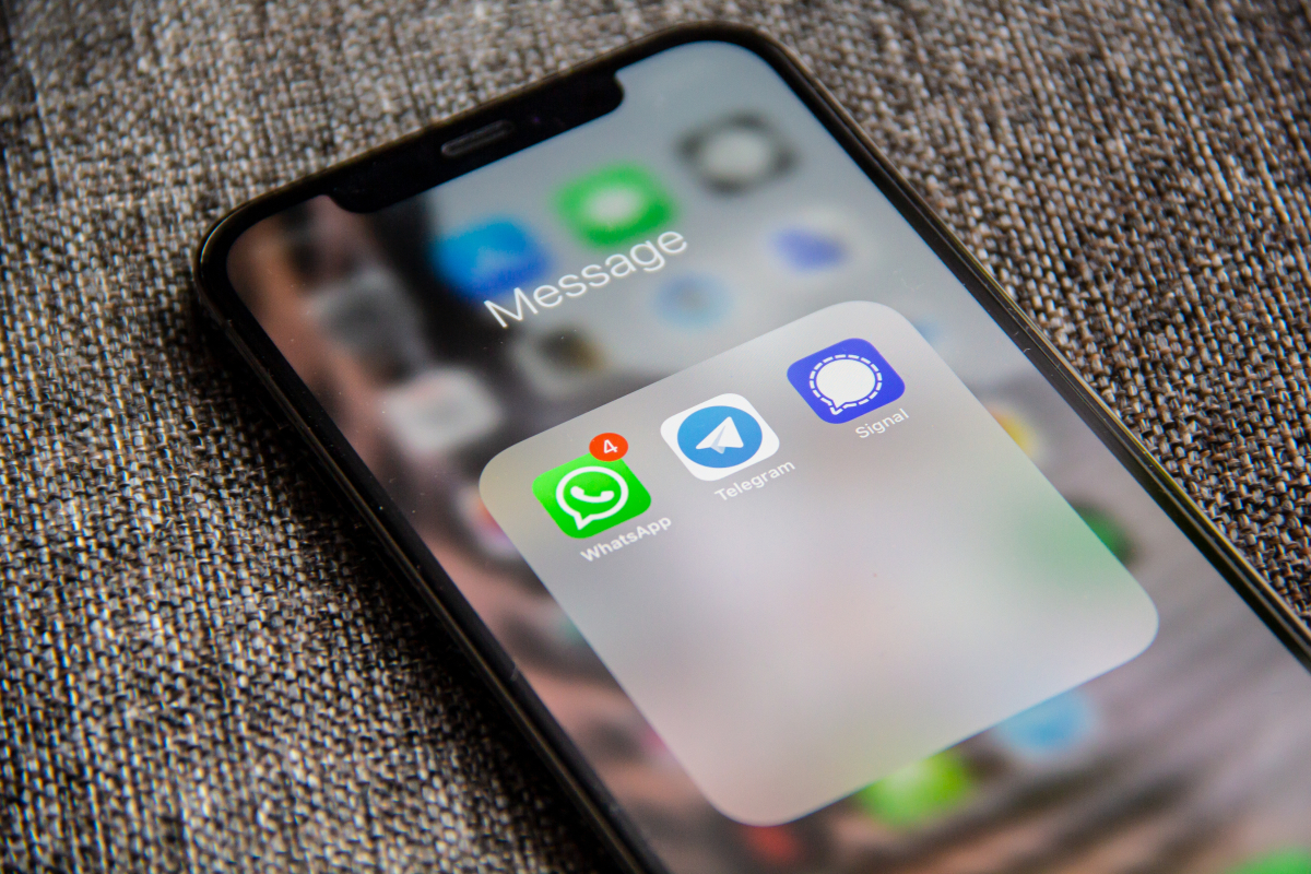 Gli utenti di WhatsApp saranno presto in grado di chattare su tutte le piattaforme