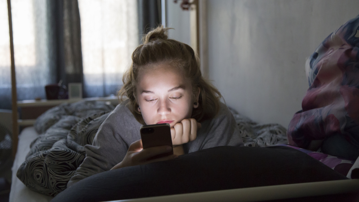 Studie: Immer mehr Jugendliche nutzen soziale Medien „riskant viel“